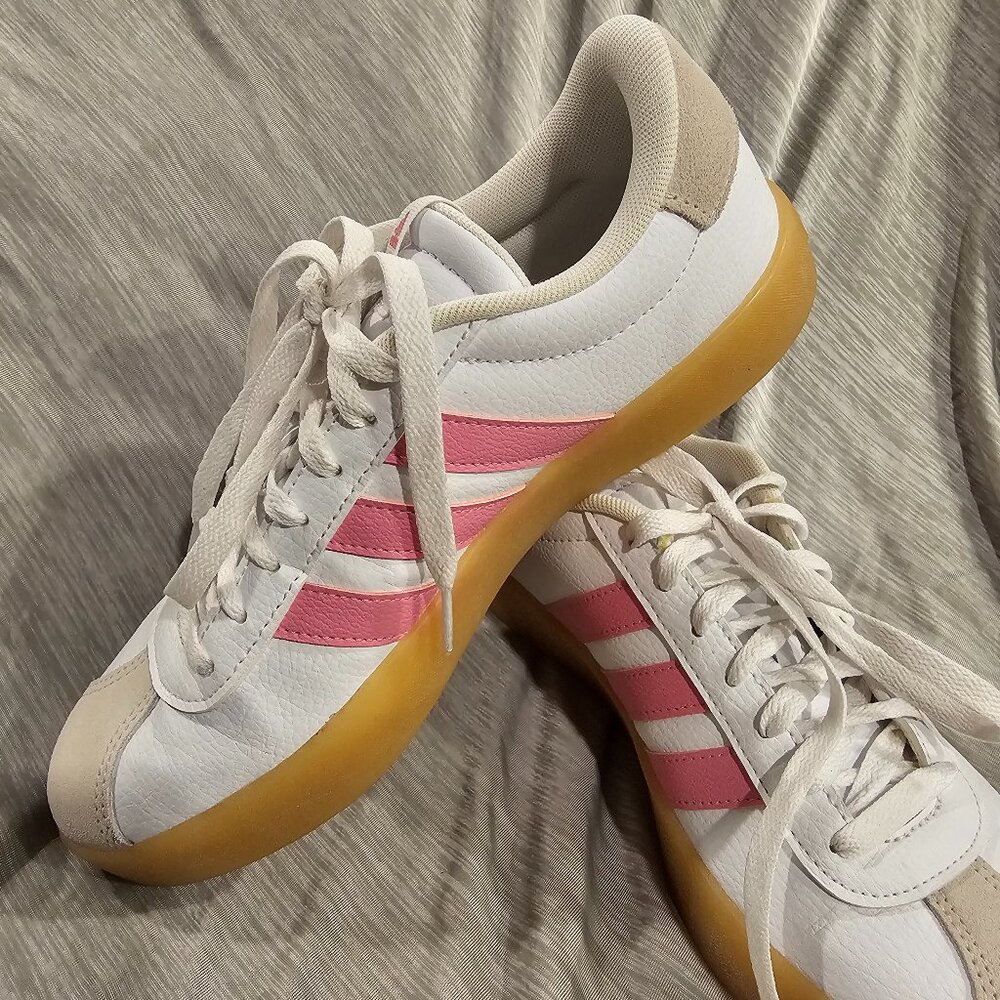 Women's Adidas VL Court 3.0 Sneakers  Size 8 1/2